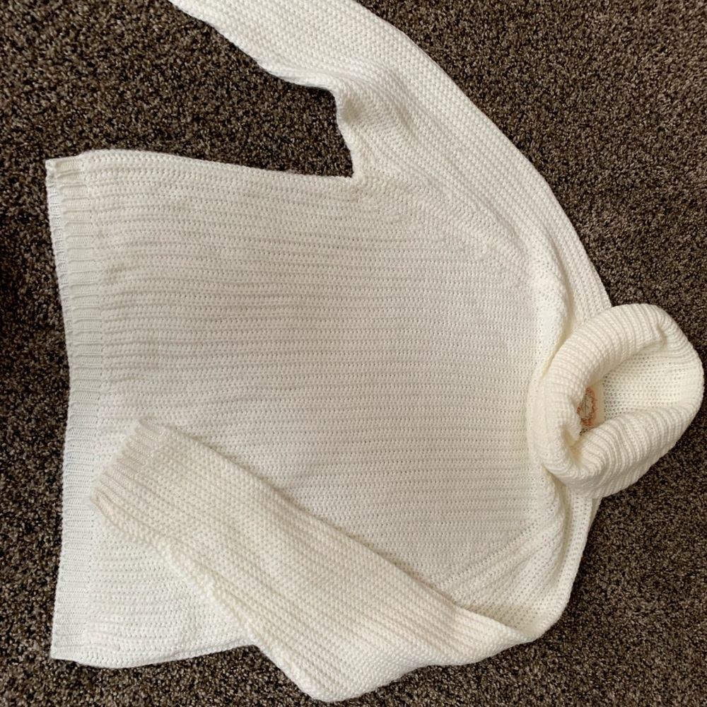 Loose Fitting Sweater